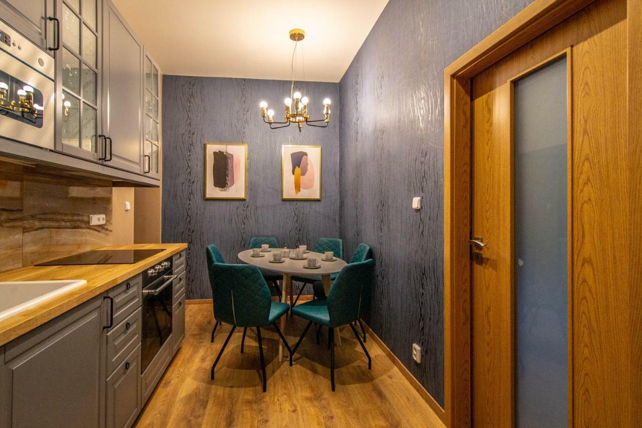 Ruterra Apartments By Cathedral Прага Екстериор снимка